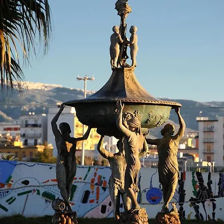 Oda ve Kahvaltı Relais Del Corso Manfredonia