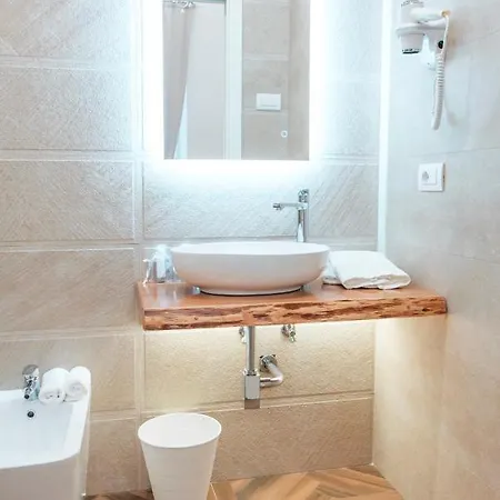Couette-café Relais Del Corso 4*