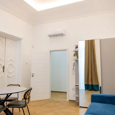 Relais Del Corso B&B 만프레도니아